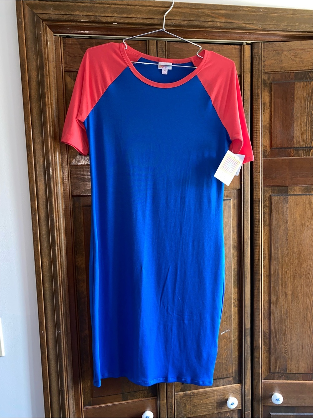 NWT LulaRoe T-shirt Dress, Royal Blue with Coral Raglan Sleeve, Size M